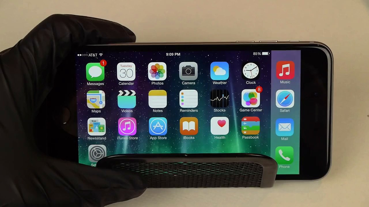 What Happens If You Taser an iPhone 6 Plus?