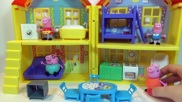Peppa Pig Peek n Surprise Playhouse Playset and Play Doh Muddy Puddles