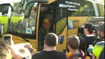 Australia arrive at Twickenham for Rugby World Cup final!