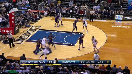 Zach LaVine Warming Up for Dunk Conest