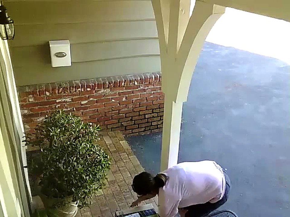 Quand ton voisin vient te voler tes colis