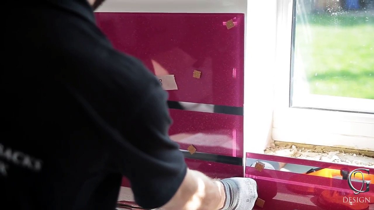 Mirror Stripes - Telemagenta Glass Kitchen Splashback - CreoGlass