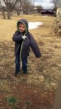 Gözyaşları Sel_ Evden Kaçan Köpeğine Yeniden Kavuşan Ufaklığın İnanılmaz Mutluluğu