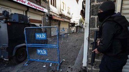 Sur'un Tarihi Gazi Caddesi'nde Sokağa Çıkma Yasağı