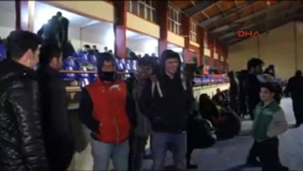 İzmir Dikili'de Denizde 105 Suriyeli Daha Yakalandı