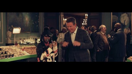 Pub Amazon : #BaldwinBowl bétiser avec Alec Baldwin, Dan Marino, Missy Elliott, & Jason Schwartzman [HD]