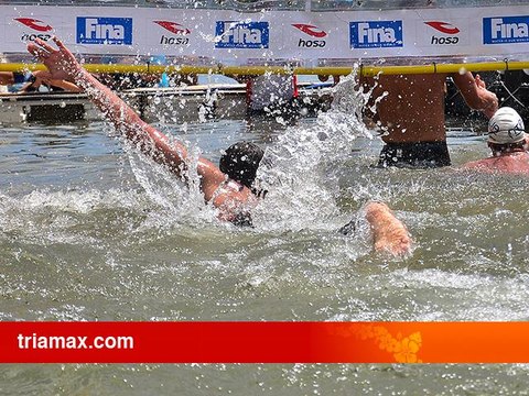 Arrivée de l'étape n°1 de la coupe du monde marathon FINA/Hosa de natation 2016 (10km) à La Patagones Viedma