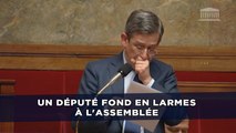 Un député fond en 