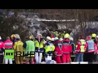 Almanya'da tren kazası: 8 ölü, 15'i ağır 100'e yakın yaralı