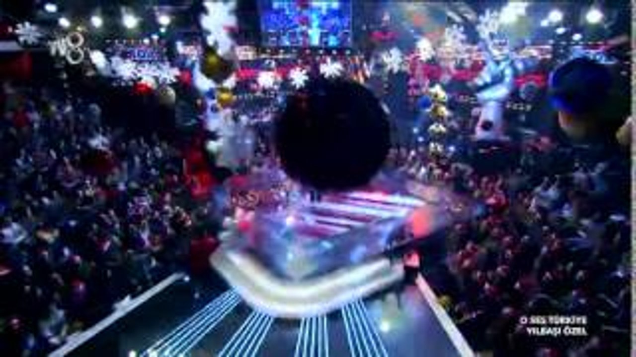 Arda Turan Sarı Çizmeli Mehmet Ağa O Ses Türkiye Acunn com