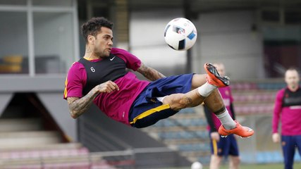 Last FC Barcelona training session before Copa del Rey trip to Valencia