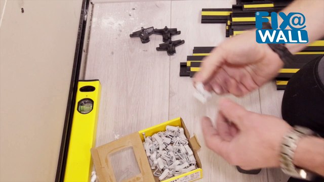 tous les sols et parquets peuvent se fixer au mur avec fix@wall