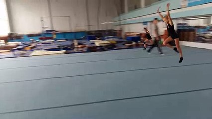 Акробатика - ансамбль СЮРПРИЗ Днепропетровск 01