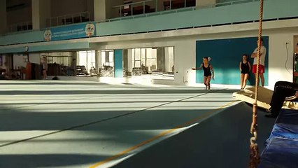 Акробатика - ансамбль СЮРПРИЗ Днепропетровск 25