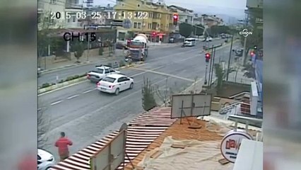 Hamile kadının hayatını kaybettiği kaza anı