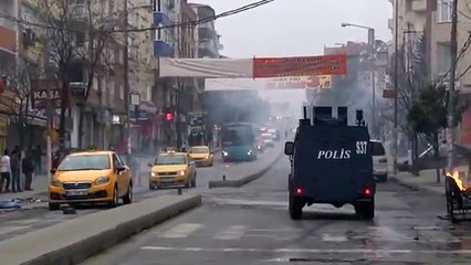 Gazi Mahallesi’nde helikopter destekli şafak operasyonu