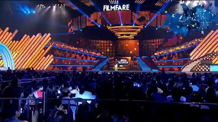 Irfan Khan Badly Making Fun Of Shahrukh Khan Movies