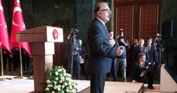 Ferdi Tayfur, Erdoğan'a Sigarayı Bıraktım Şarkısını Söyledi