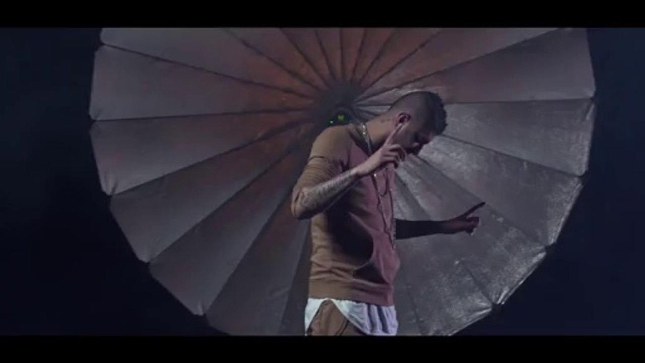 Kamal Raja - Bomb Bomb ft F1rstman (Official Music Video)