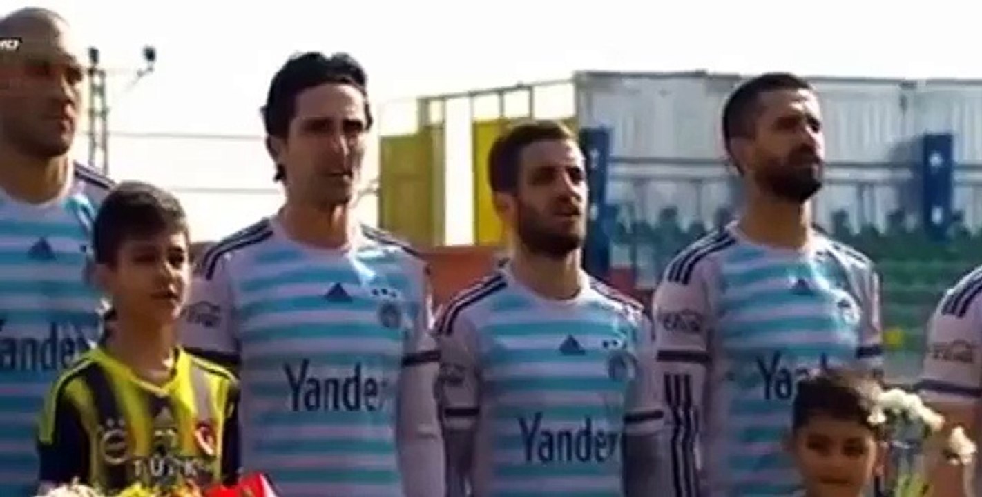 Amedspor'lu Futbolcuların İstiklal Marşı'nı Okumaması