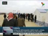 Miles de refugiados sirios continúan llegando a la frontera turca