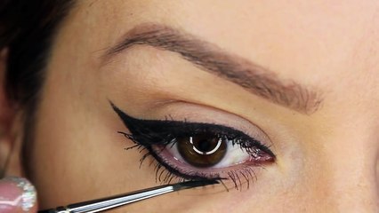 Download Video: 6 Eyeliner Styles - MakeUp Tutorial _ Shonagh Scott _ ShowMe MakeUp