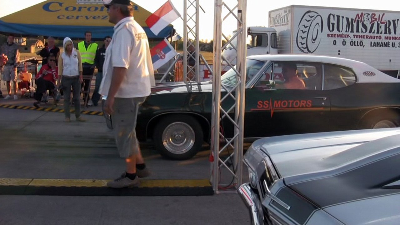 Chevrolet Impala SS [1965] Vs. Pontiac Tempest [1968]