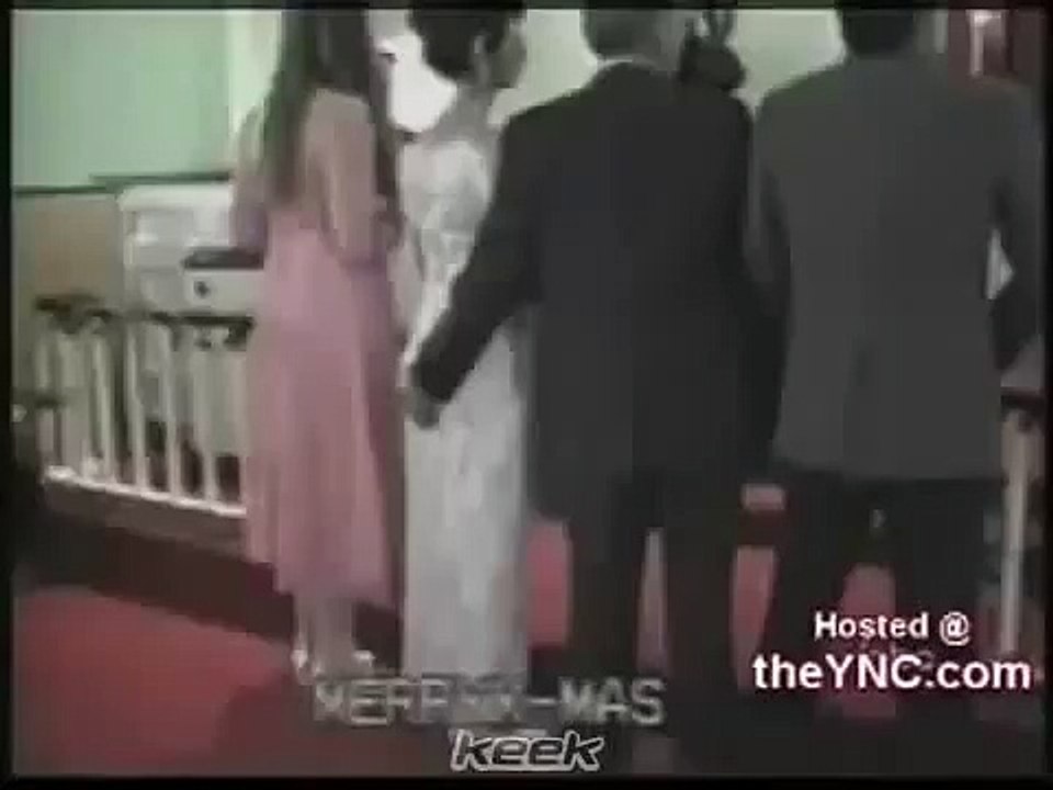 اقوى فضيحه يدخل يده في مؤخرة بنت وامام جميع