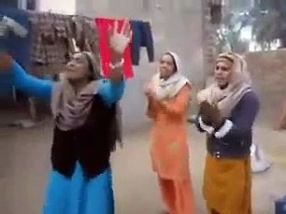 Funny Punjabi Boliyan _ watch full and laugh. _ Tune.pk