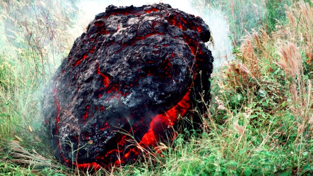 Как происходит извержение вулкана?