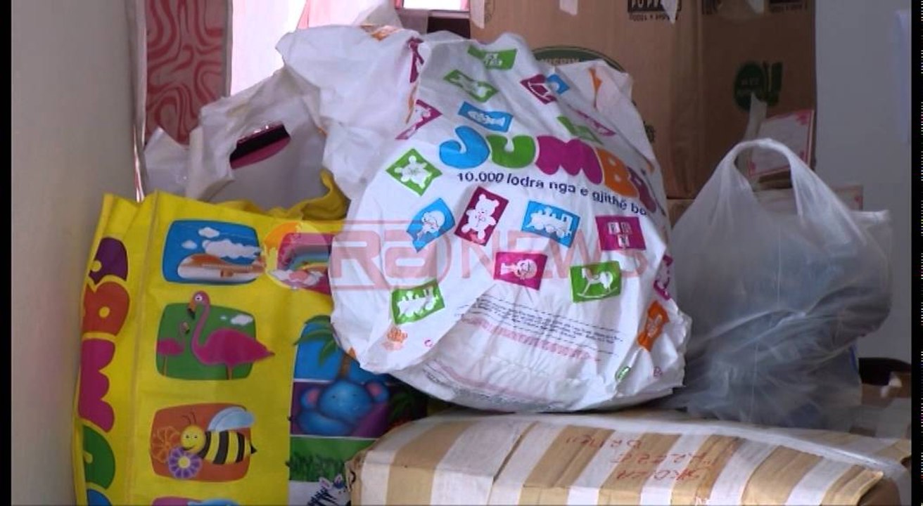 Shtëpia “Zyber Hallulli”, nxënësit e një shkolle dhurata e mesazhe sensibilizimi- Ora News