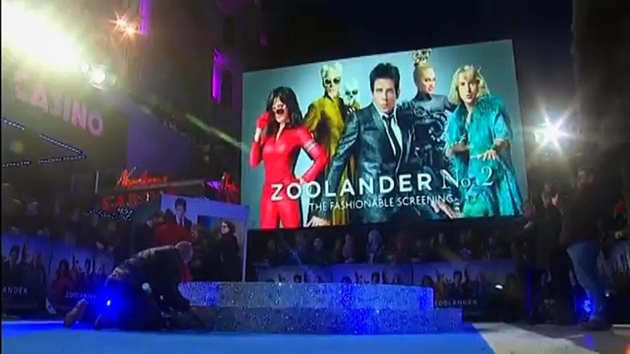 Selfie world record broken at 'Zoolander' screening#91