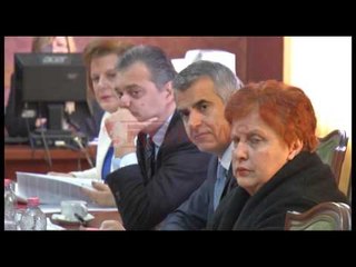 Blushi: Lëreni Ibrahim Kodrën të prehet në Ishëm, Kumbaro: Në 10 vite s’u bë asnjë aktivitet