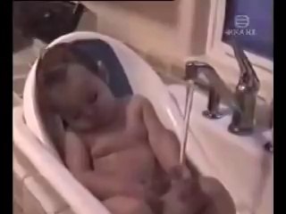 Попробуй не засмеяться