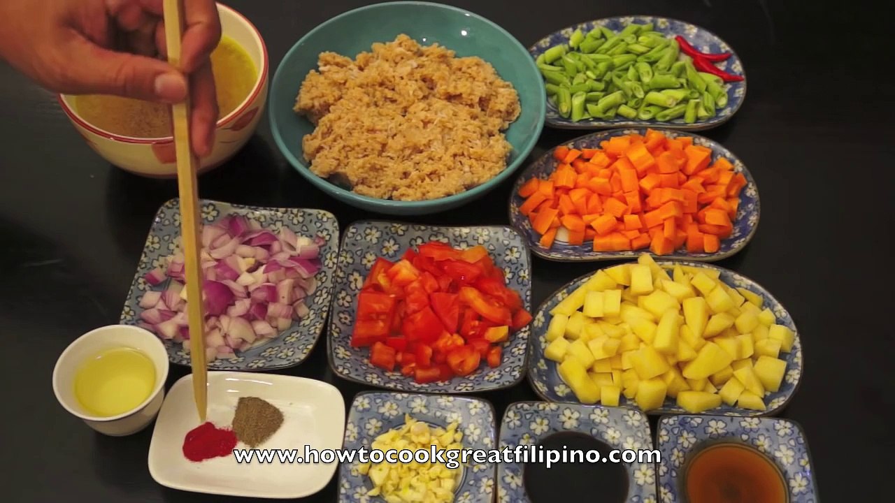 Tortang Giniling ng Manok Recipe - Pinoy Tagalog Filipino cooking Chicken Omelette