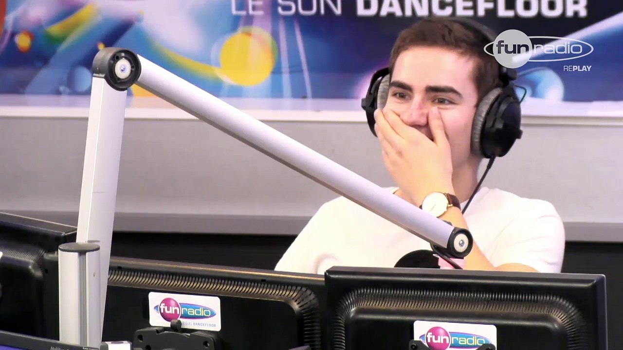 Un mec quitte sa meuf en direct ! - Marion et Anne-So
