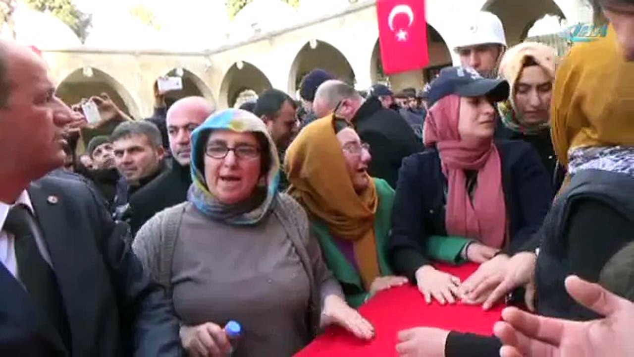 Şehidin Cenazesinde Müftü Gözyaşlarına Boğuldu