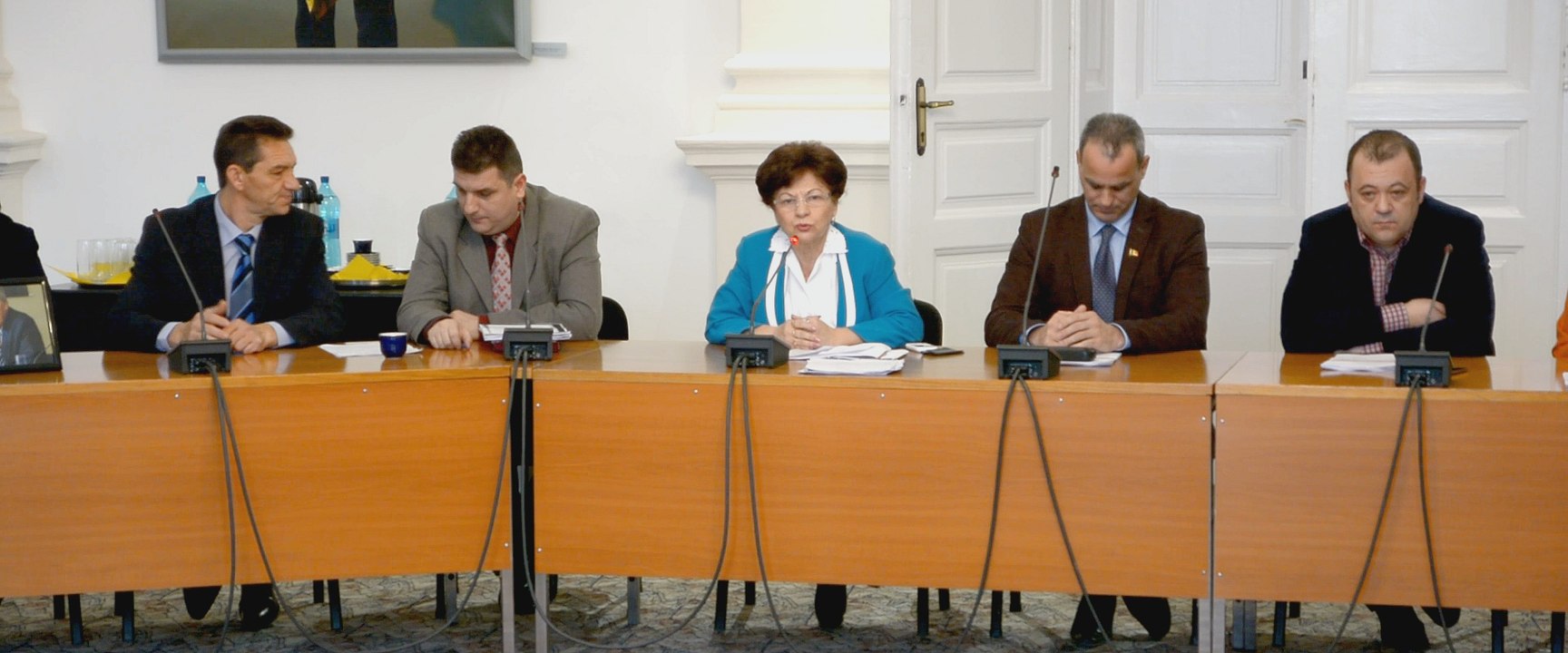 AGORA MEDIA | Ce aşteaptă Comisia de Cultură de la managerul teatrului "Aureliu Manea"