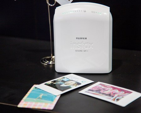 Video Demo: Fujifilm Instax Share Analog Smartphone Printer