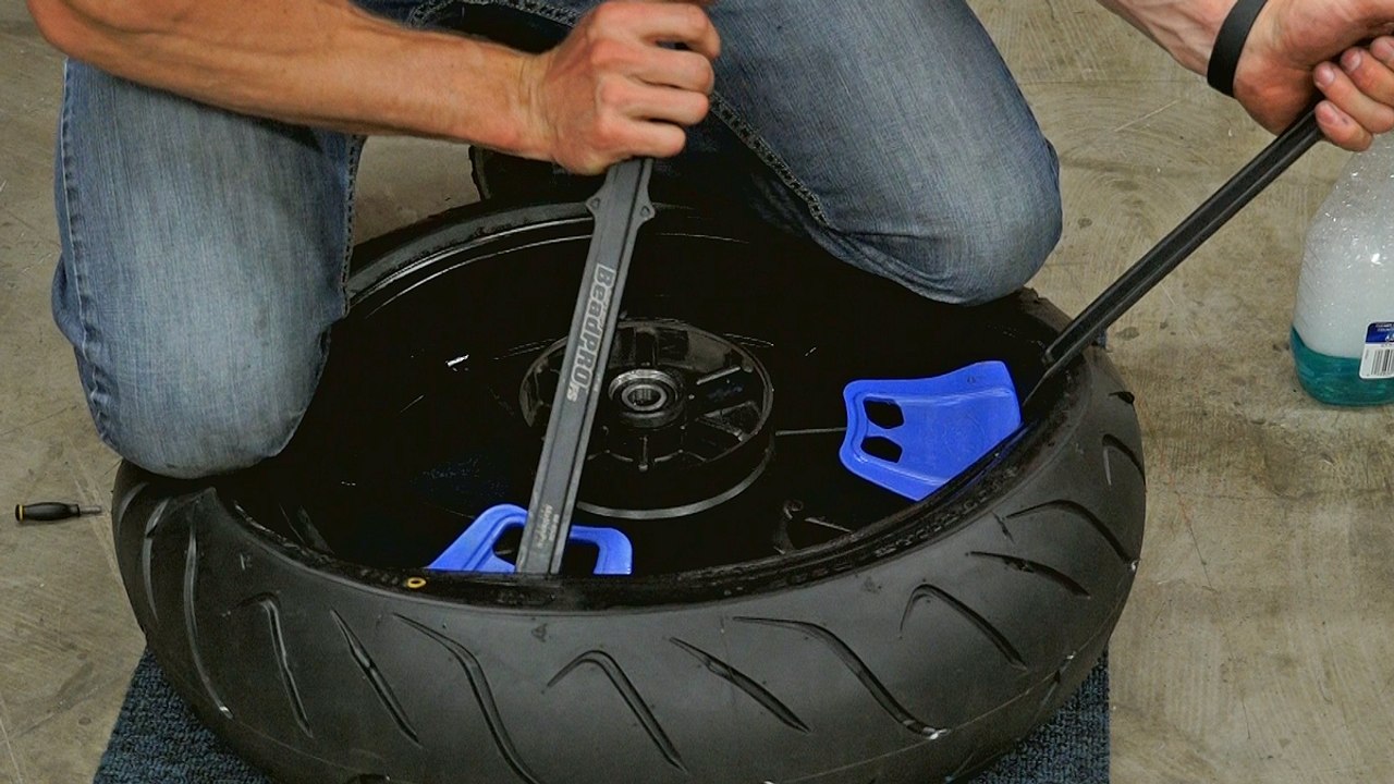 How To Change Your Own Tires MC GARAGE video Dailymotion