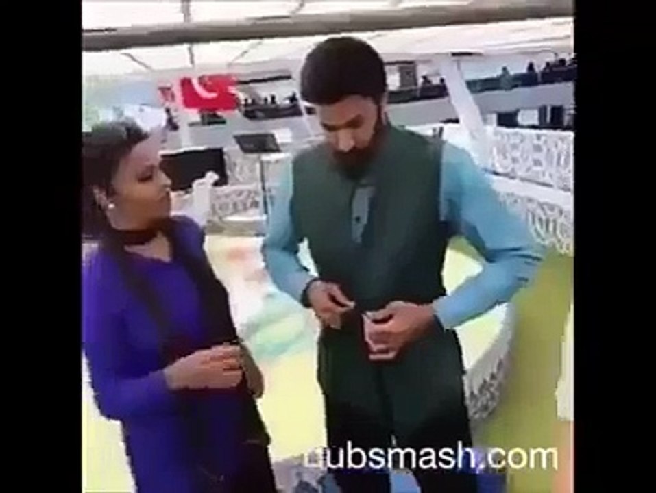 Maya Ali, Maria Wasti, Faisal Qureshi, Ijaz Aslam, Usman Khalid - Dubsmash