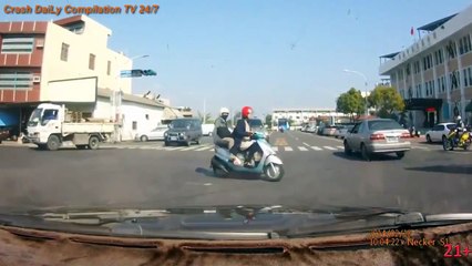 Dashcam Accidents Compilation - November 2015 - Ep #97