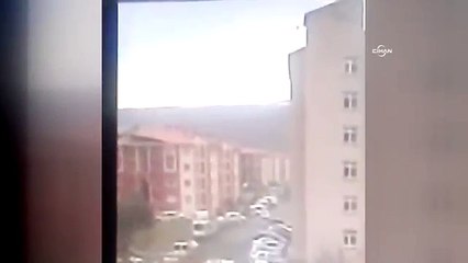 Emniyet Müdürlüğü'ne bağlı birimlerin çatısı böyle uçtu