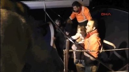 Fethiye'de ABD Bayraklı Ticari Yattaki 42'si Çocuk 122 Mülteci Kurtarıldı