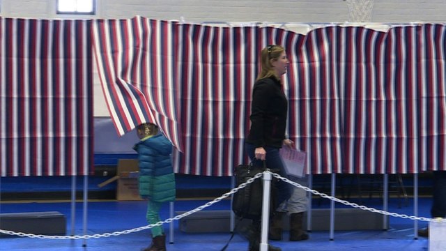 Etats-Unis: Trump et Sanders gagnent le New Hampshire, défaite cuisante pour Clinton