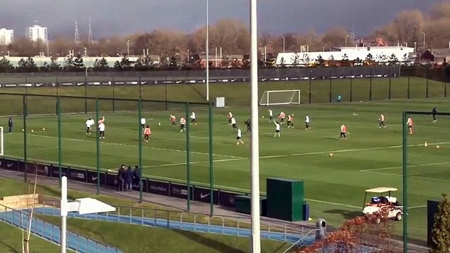 Kaleden kaleye öyle bir gol attı ki...