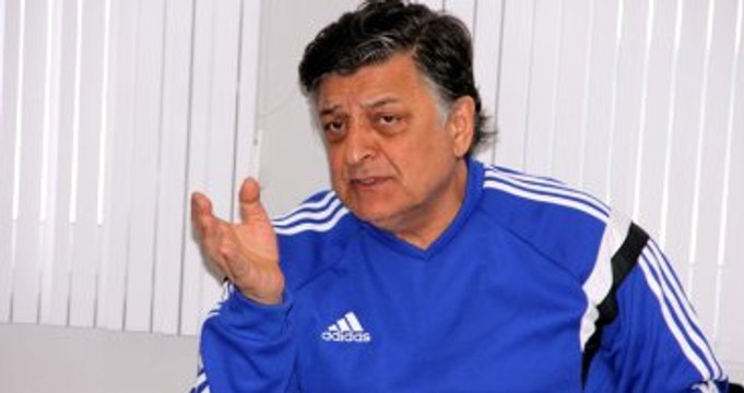 Yılmaz Vural: Burak Yılmaz Çok Şımarıktı, Benden Çok Dayak Yedi