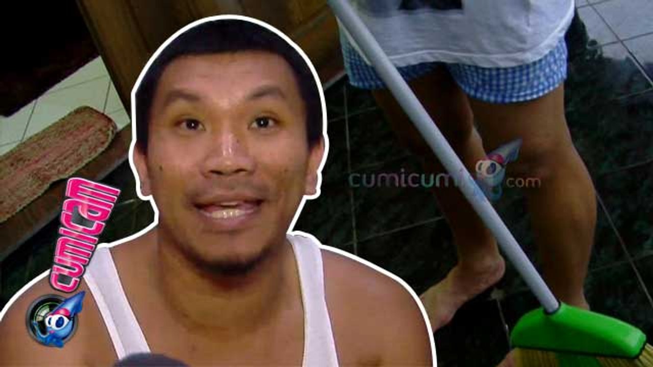 Celana Super Pendek Mongol Stres - Cumicam 10 Februari 2016