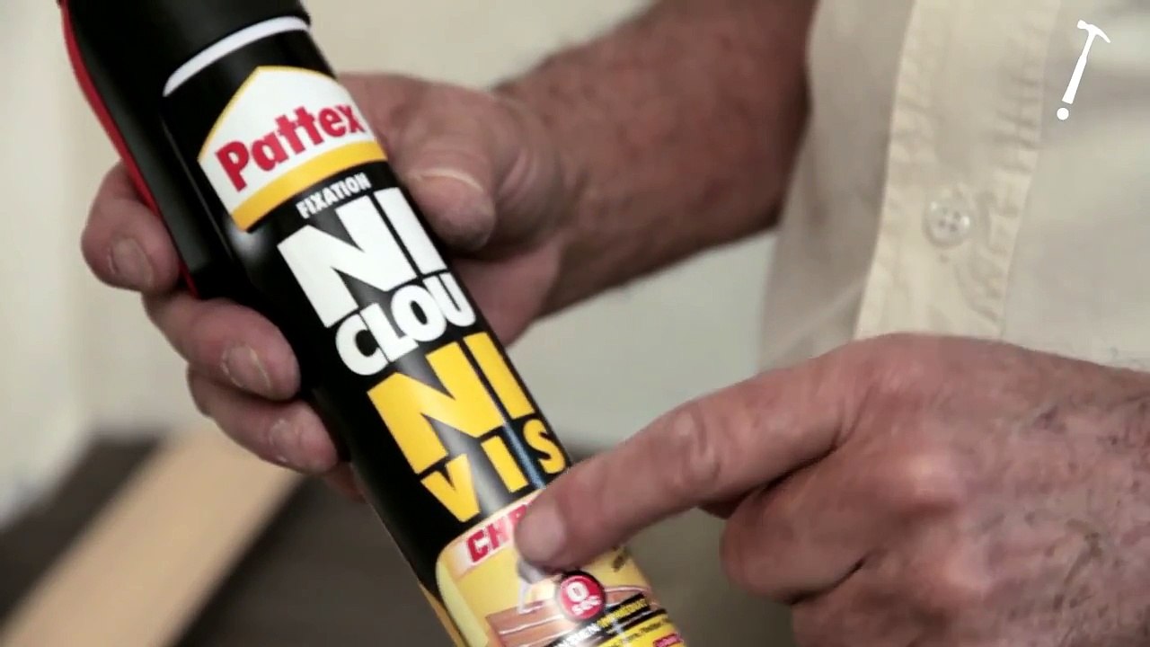 Fixer une plinthe en bois et/ou une moulure