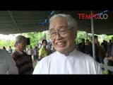 Belasan Ribu Umat Iringi Pemakaman Uskup Agung